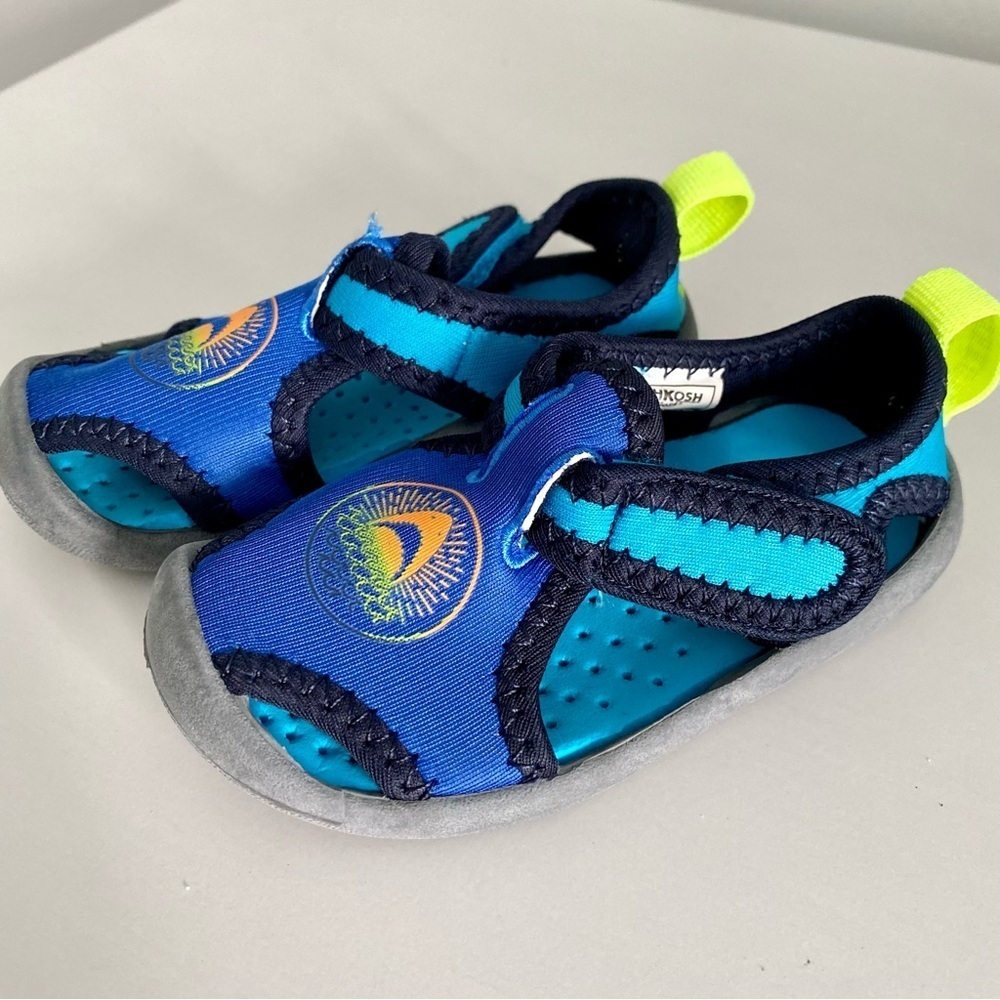 Oshkosh Kids Shark Water Shoes